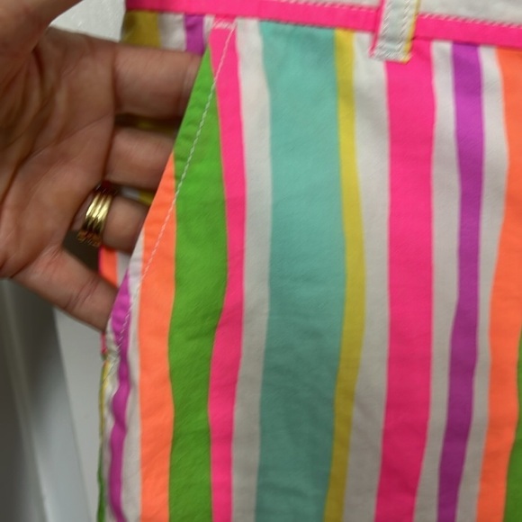 79. Lilly Pulitzer Women's Multicolor Striped Callahan Short, 3” front zip, Sz 2 - Picture 4 of 10